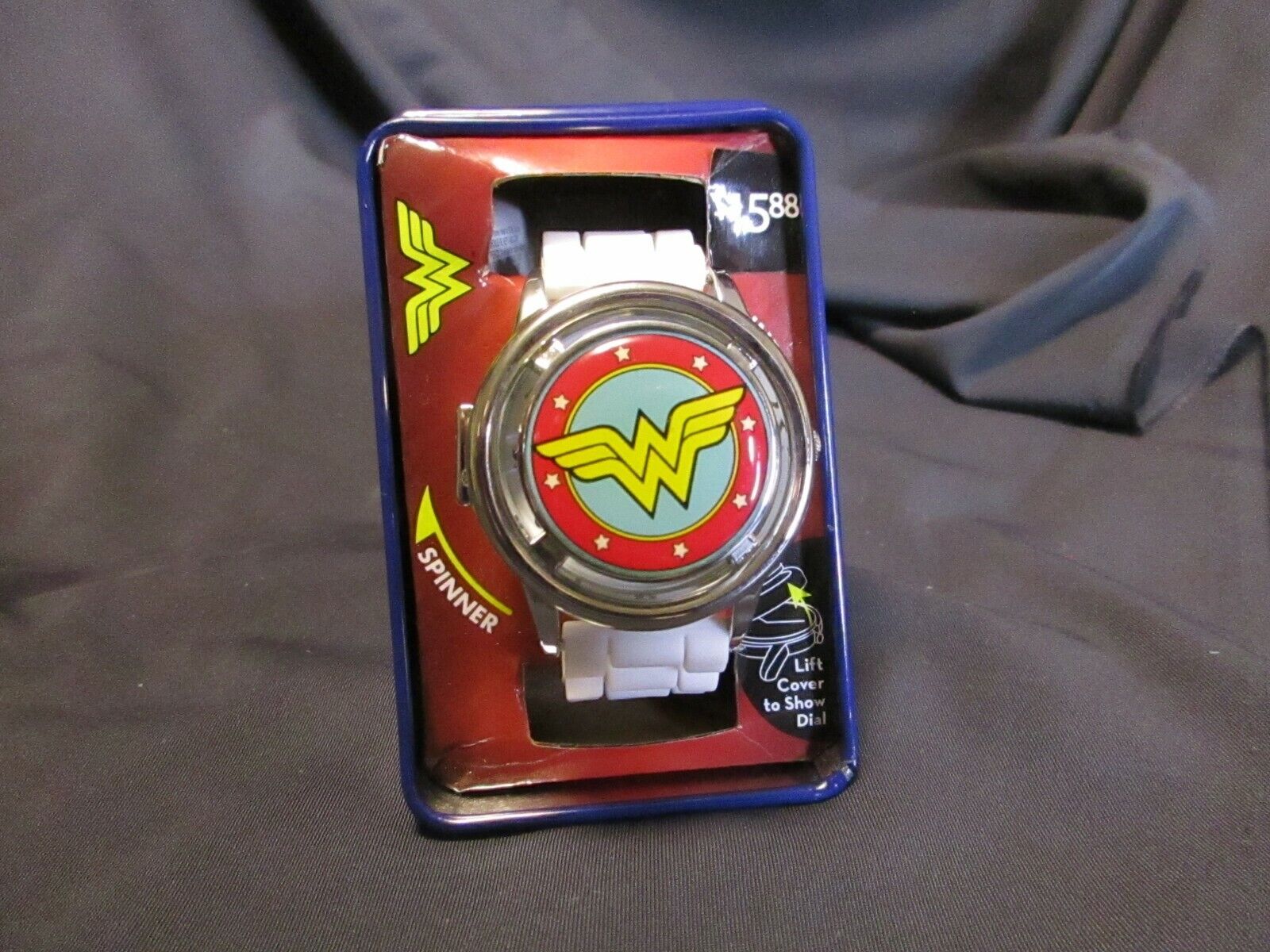 DC Comics Wonder Woman Spinner Watch Silicone Band NEEDS BATTERY   B3