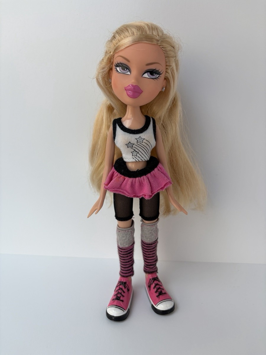 HTF Bratz Play Sportz RC x-treme Skateboarding Cloe Doll Pink