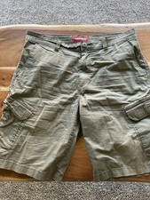 Vintage Y2K UNIONBAY Men's Olive Cargo Canvas Shorts