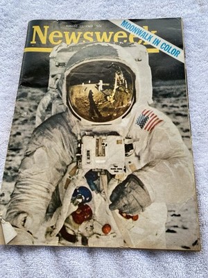 Vintage Newsweek Mag Aug 11, 1969, Moonwalk in Color Detroit News Pull Out