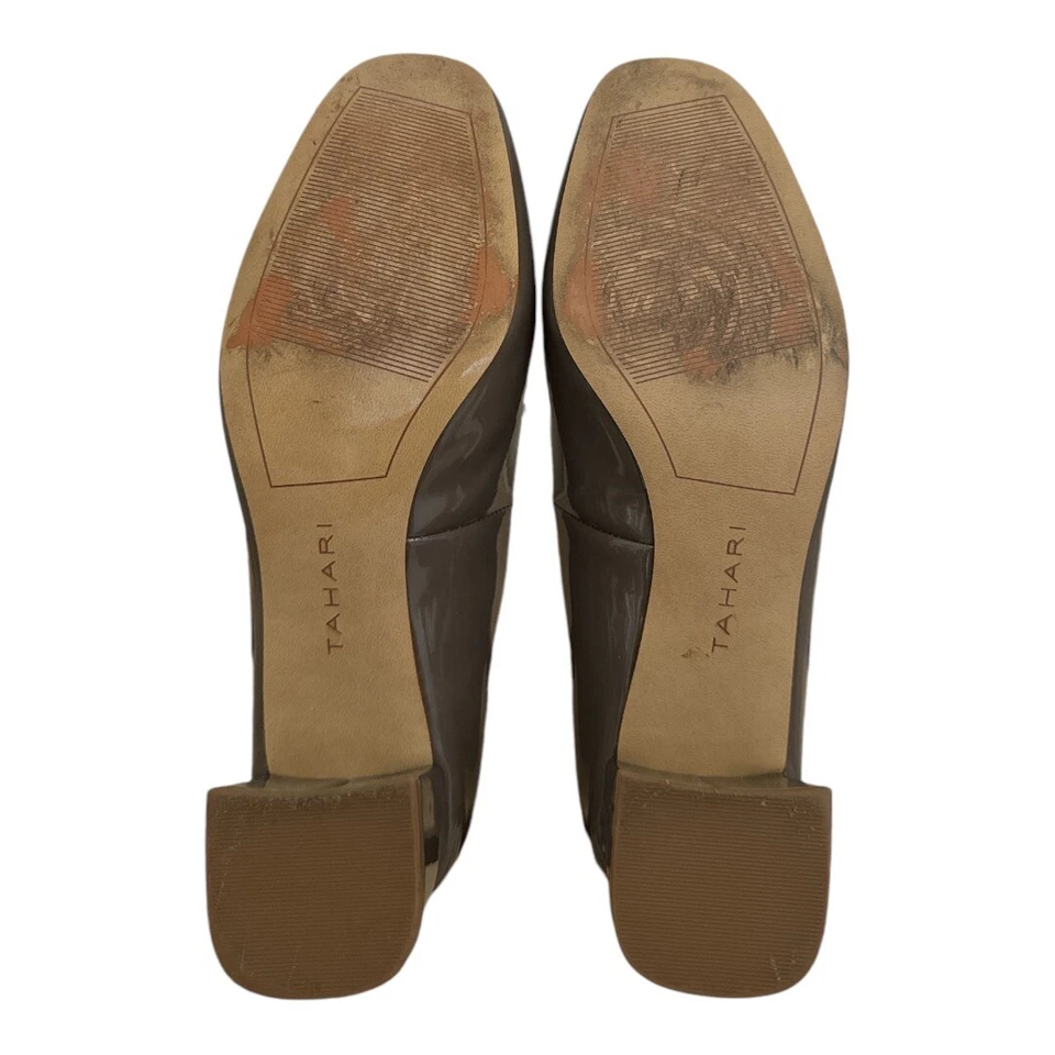 Mocasines Tahari Mason Pump gris topo charol cadena acento tacón talla 8,5 M Foto 4 de 4