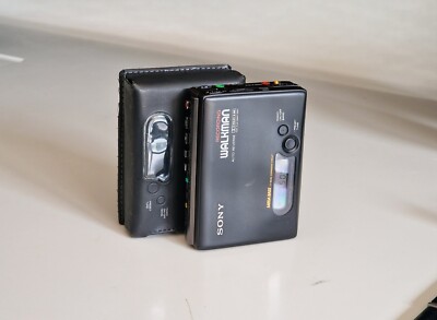 VINTAGE 1990's SONY WM-GX51 WALKMAN RADIO CASSETTE PLAYER works