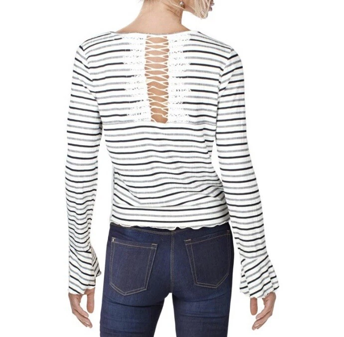 American Rag Top Size Medium Flare Sleeve Lace/ Corset Like Back Long Sleeve - Image 3 of 4