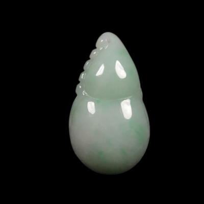 Certified Grade A 100% Natural Green Jadeite Jade Pendant Handcarved Gourd 04247