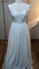 lace Tulle off the shoulder wedding gown Sz 4