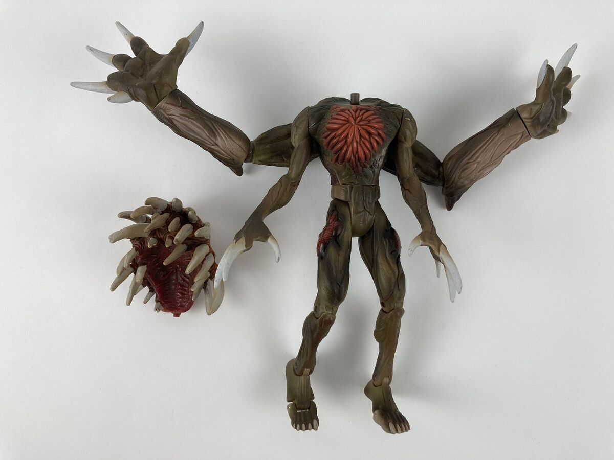 Resident Evil 2 William Birkin G-3/G-4 Action Figure 1998 Resident Evil 2 William Birkin G-3/G-4 Action Figure 1998