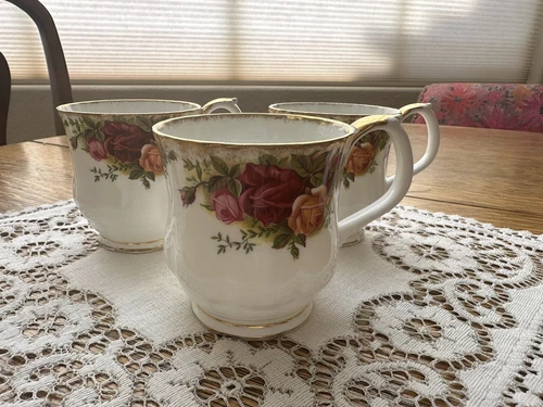 Vintage Royal Albert Old Country Roses Montrose Coffee Mug Cup 3 PC.