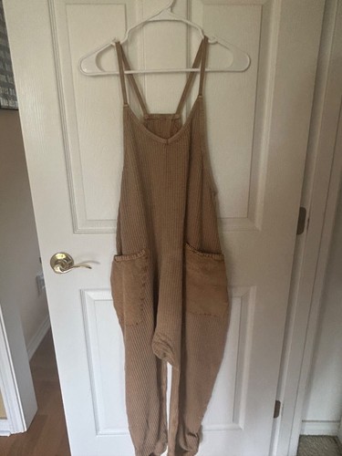 Free People One golden tan thermal waffle drop seat overalls comfy cuff hem Sz S