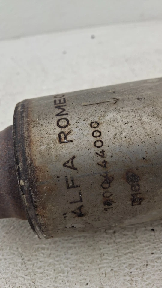 2017 - 2023 ALFA ROMEO GIULIA 2.0L TUBO RESSONADOR SILENCIADOR CENTRO DE ESCAPE FABRICANTE DE EQUIPAMENTO ORIGINAL - Imagem 3 de 4