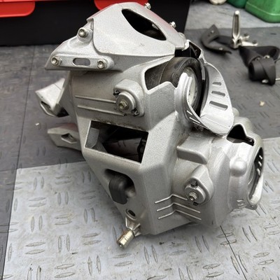 Ducati 749 S Scheinwerfer Montage unten & oben und Gehäuse komplett 