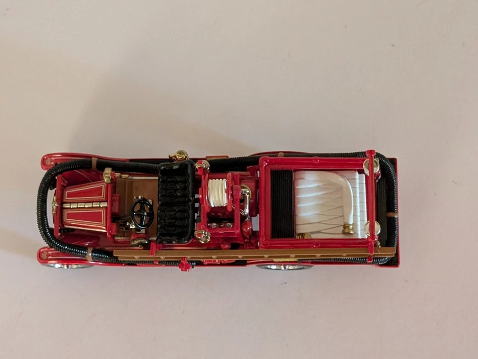 Matchbox Collectibles  YFE22-M  1916 Ford Model T Fire Engine - Image 3 of 4