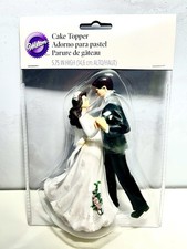Wilton Wedding Cake Topper Bride and Groom First Dance Figurine 5.75