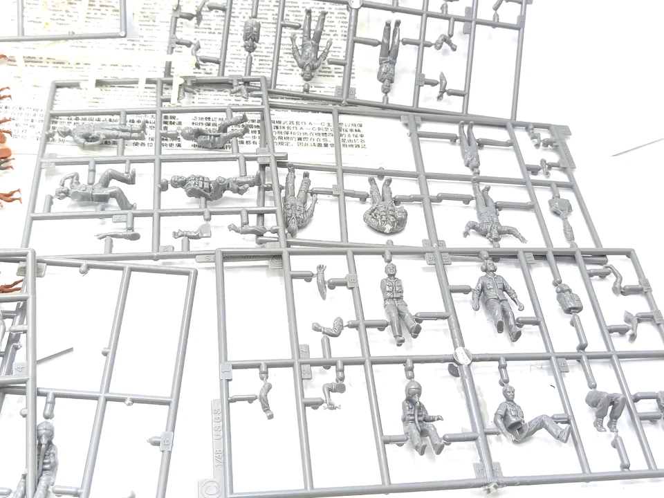 Bausatz U.S.Pilot / Ground Bodenpersonal CREWX48-5 SET:B 1:48 Made in Japan - Bild 2 von 4