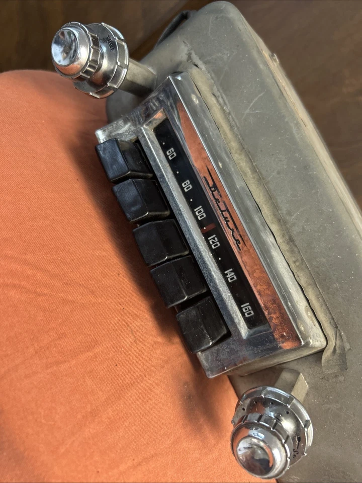 1953-55 Oldsmobile DeLuxe AM Push Button Radio 88 98 Fiesta Delco 983204 982990 - Image 3 of 4