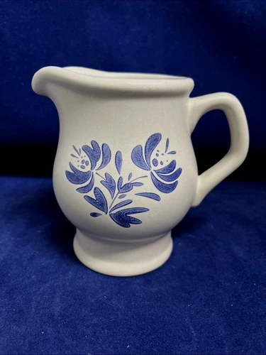 Pfaltzgraff Yorktowne Blue 24Y Floral Creamer Pitcher USA Stoneware Vintage 4.5"