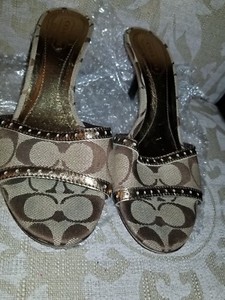 coach kitten heel sandals