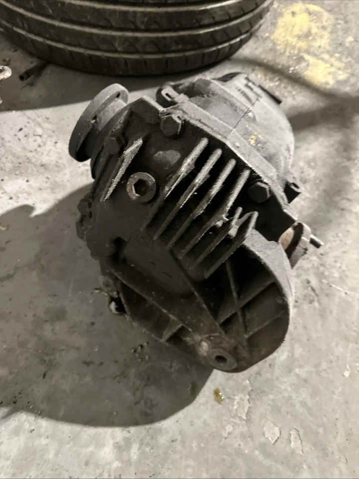 2005 BMW Rear Differential Diff Gear Box 3.15 1:24 Ratio RC Part - Image 2 of 3