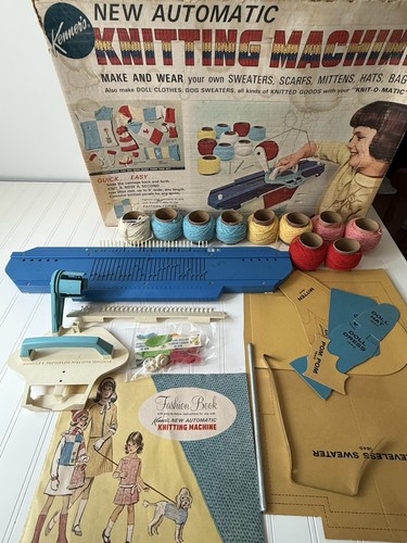 Kenner's 1966 Knit-O-Matic Vintage Automatic Knitting Machine Looks COMPLETE - Picture 11 of 22