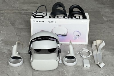 Meta Oculus Quest 2 128GB mit Zubehör