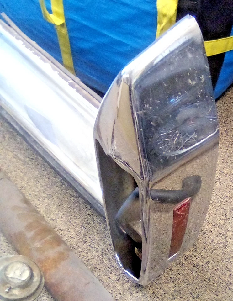 Conjunto de parachoques trasero Cadillac Deville Fleetwood Brougham 1980-89 tracción trasera DG Foto 2 de 4