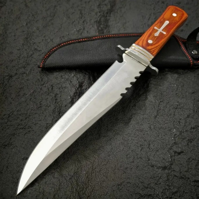 Indoor/Outdoor Straight Knife 12.7-Inch with a 7.4-Inch Blade Length