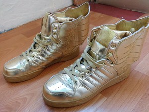 adidas jeremy scott wings 2 0 gold