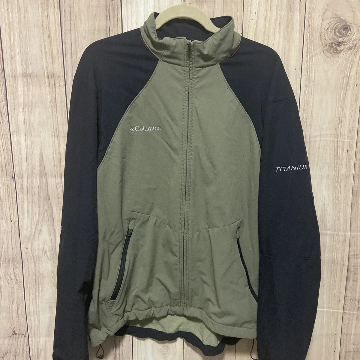 Columbia Titanium Jacket Men s large Green Black Lightweight Full