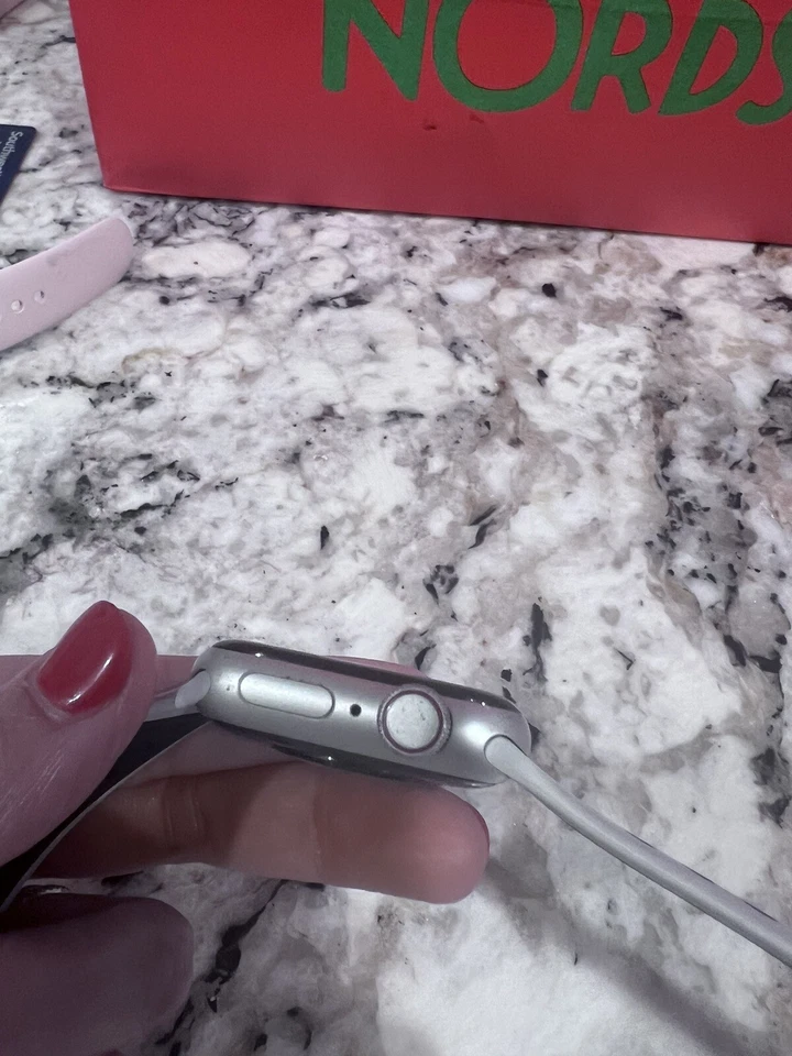 Apple Watch SE Nike - Image 3 of 4