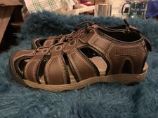 Khombu Men's Closed Toe Walking Hiking Sandal Hook/Loop Bungee Closures sz 13