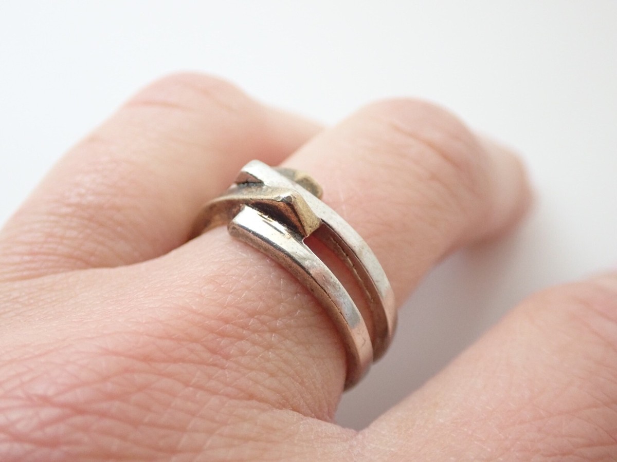 Vintage NF Signed Two Tone Sterling Silver Interlocking Band Ring