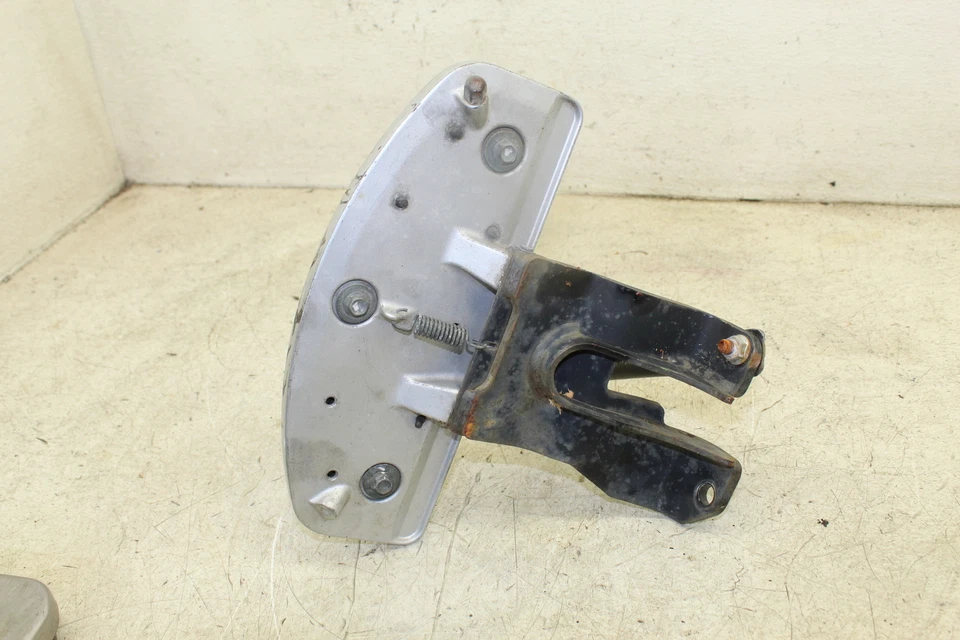 Suzuki Boulevard 2005 estribo estribo estribo clavija I11 Foto 4 de 4