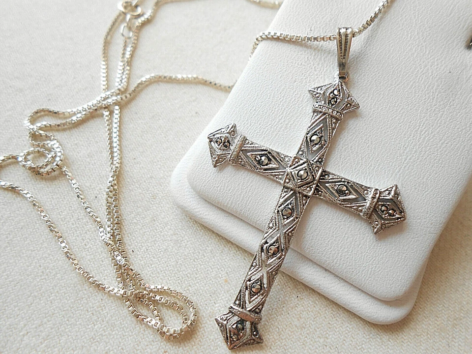 Collar Colgante Cruz Marcasita Cadena 22" Plata de Ley 222081 Foto 2 de 4