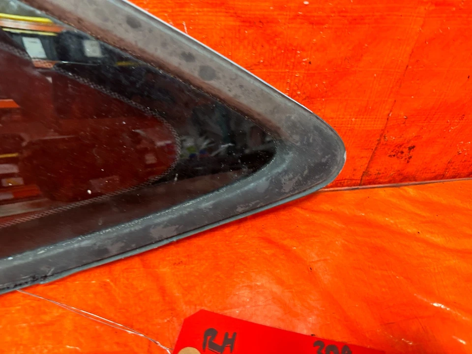 94-01 ACURA INTEGRA MODELO 2D - CUARTO TRASERO 1/4 CRISTAL - CONDUCTOR IZQUIERDO OEM #309 Foto 4 de 4