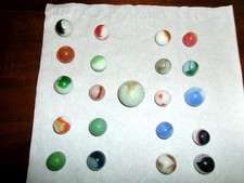 21 BEAUTIFUL OLD, VINTAGE, ANTIQUE MARBLES, WITH 1 LARGE SHOOTER