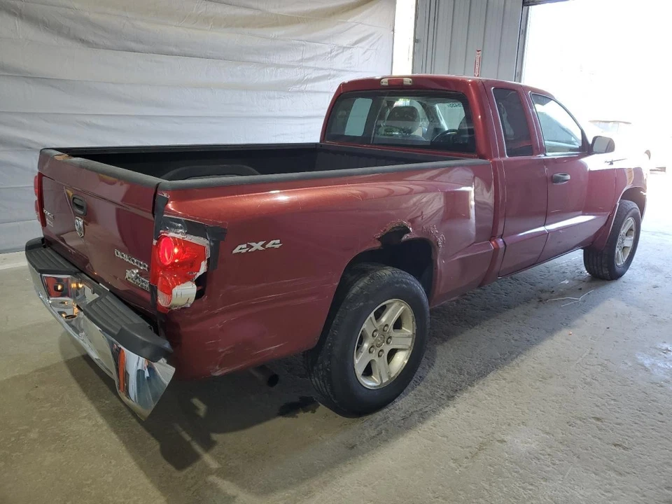 Used Rear Right Door Assembly Rear Side fits: 2011 Ram Dakota Club Cab 4 Dr Rear Foto 3 de 4
