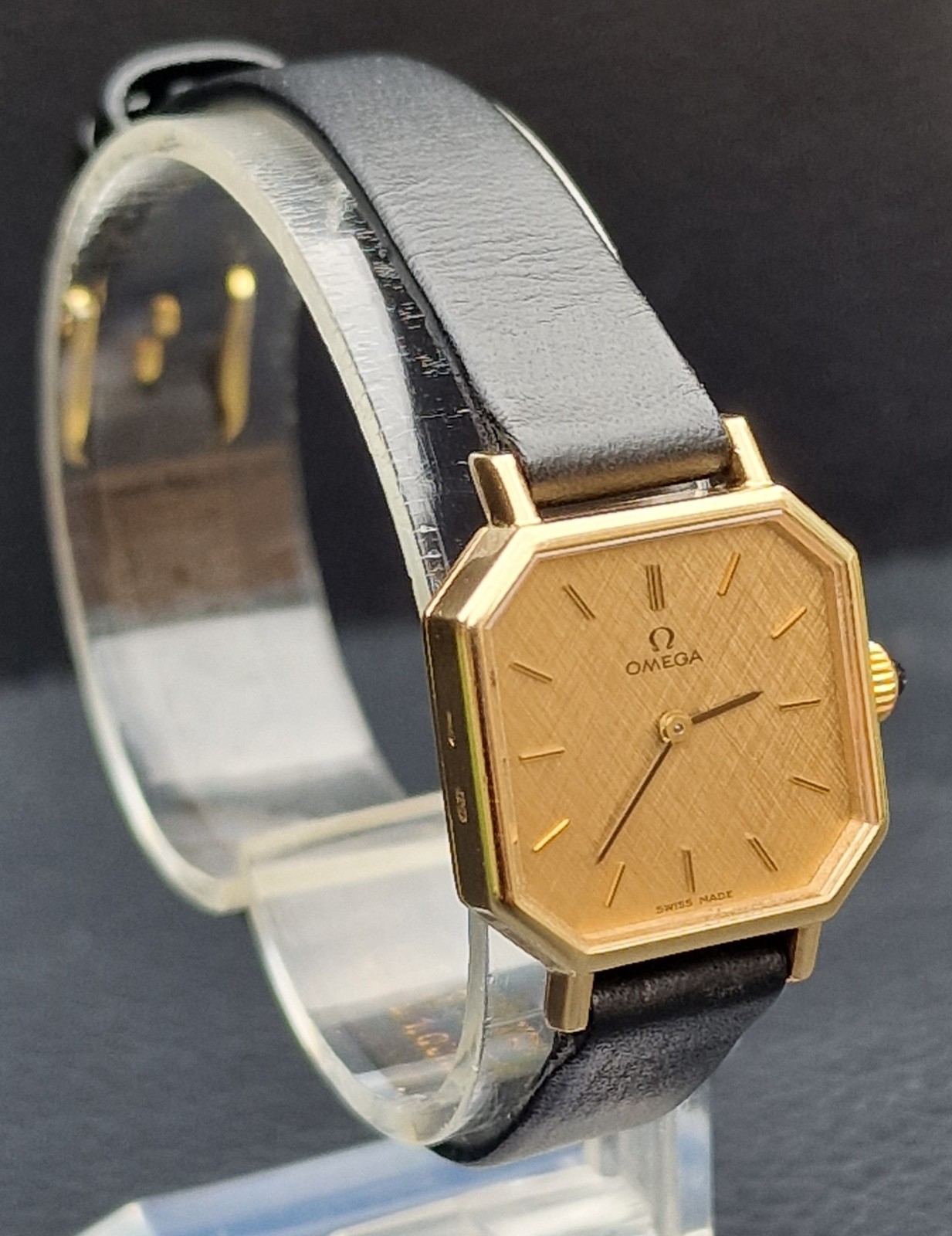 Vintage 9ct Gold Omega Ladies Manual Watch 20mm Ref 511.5691 image 4