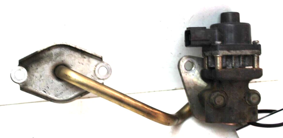 2008-14 SUBARU TRIBECA EGR VÁLVULA COM TUBO 3.6L FABRICANTE DE EQUIPAMENTO ORIGINAL P/N 14726AA110 14710AA710 - Imagem 2 de 4