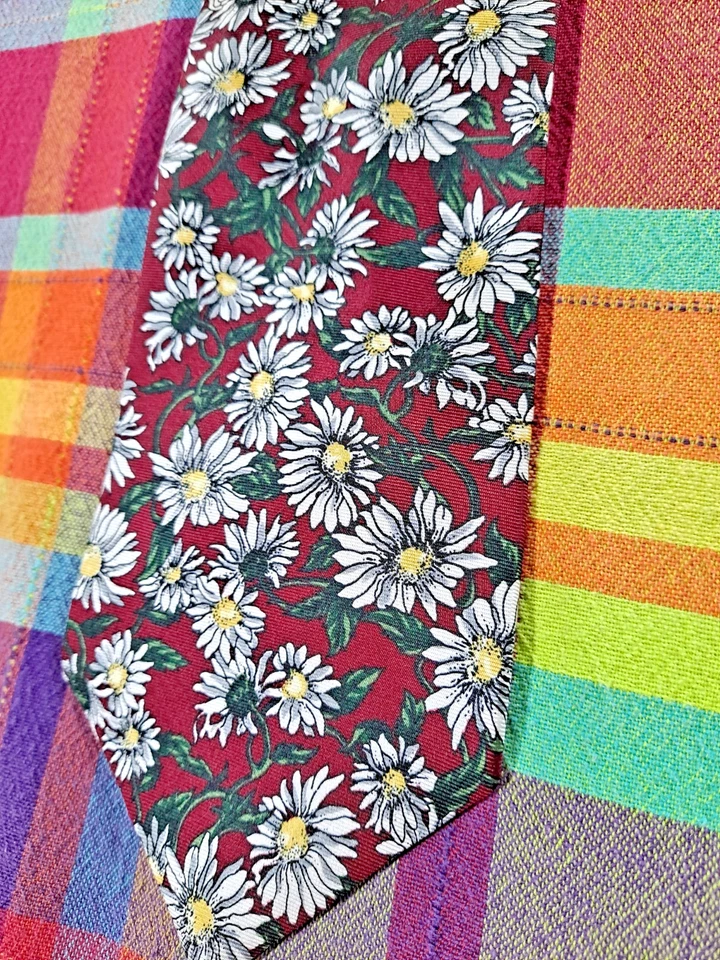 Corbata Vintage Margaritas Repp Patrón Floral Hecha en EE. UU. 100% Seda Corbata Surrey Foto 2 de 4