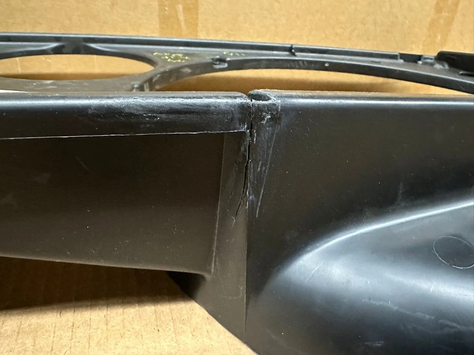 Toyota Supra 1993-1998 JZA80 2JZ OEM Genuine Radiator Fan Shroud 16711-46160 Foto 3 de 4