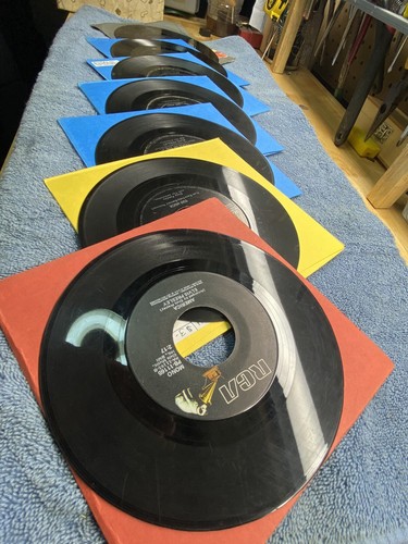 Elvis 45 RPM Record Lot Of 20 With Vintage Carrying Case Bundle - Picture 3 of 16