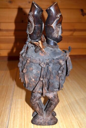 Antique Yaka African Wood Twin Janus Fetish Figure Medicine Bundle Congo, Africa - Afbeelding 1 van 8