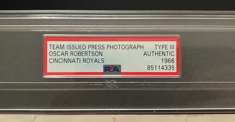 PSA/DNA 1966 Type 3 Original Press Photo Oscar Robertson NBA Cincinnati Royals! - Image 2 of 3
