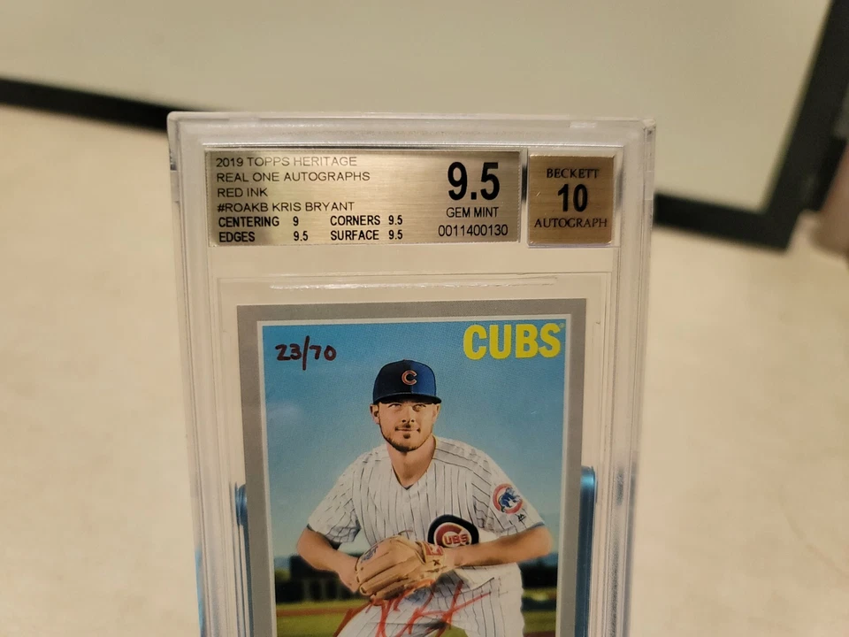 2019 Topps Heritage Real One Auto Red Ink Kris Bryant /70 BGS 9.5/10 T6843 - Image 2 of 4