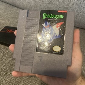 Shadowgate w/ Original Manual / Sleeve Nintendo NES Video Game Cartridge