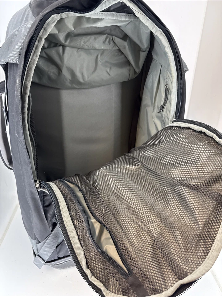 Osprey Packs Meridian 60L Wheeled Luggage Backpack Black 13 x 23 - Image 3 of 4