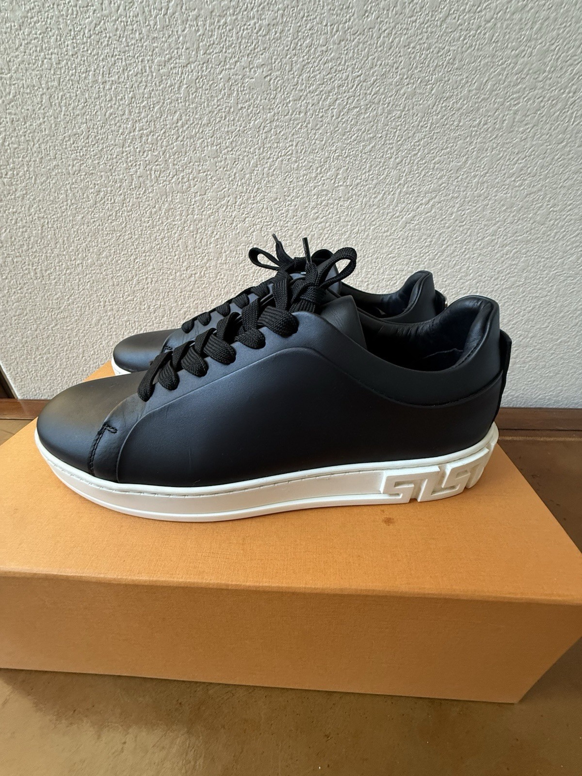 AUTHENTIC VERSACE BLACK LEATHER GRECA SNEAKERS ME… - image 6