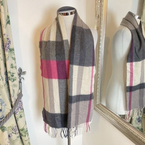 The House of Balmoral 100% cashmere soft hecked grey pink cream tassell scarf - Afbeelding 1 van 4