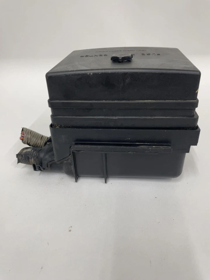 2000 Pontiac Grand Am Engine Fuse Box - Image 3 of 4