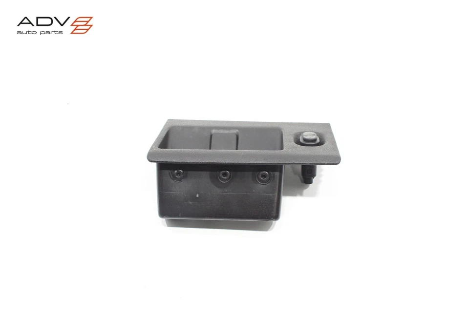 2015-2020 CADILLAC ESCALADE LIFTGATE PULL HANDLE CUP & RELEASE CLOSE SWITCH OEM - Image 2 of 4