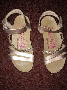 rose gold blowfish sandals